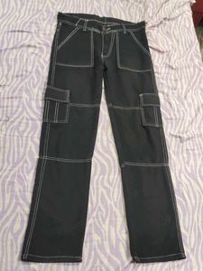 😍Black Cargo Jeans In 28 Waist Size🥰