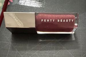 Fenty Beauty Gloss Bomb Riri