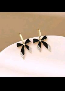 Korean Black Bow Earrings 🎀✨