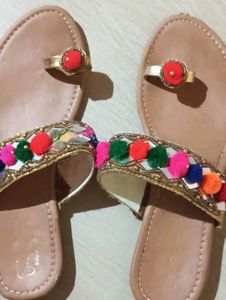 Colourful Kolapuri Style Chappal 👡