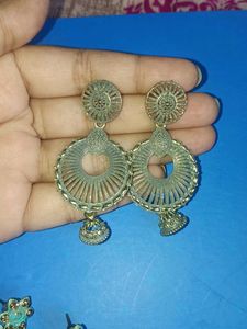 Set Of 2 Earnings
