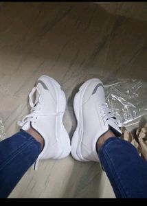 Longwalk Women And Girls Sneakers