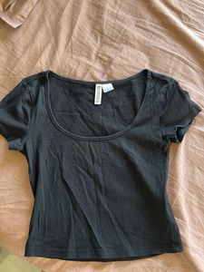 H&M Black Fitted Crop Top