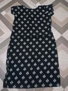 New Black Floral Print Straight Kurti