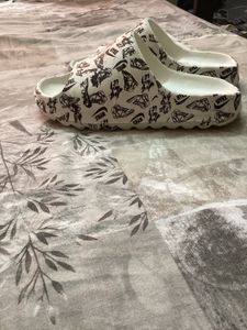 Printed Slide Slippers – Size 39