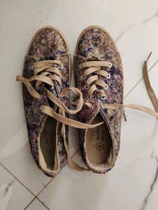 Casual Floral Sneakers(Good Condition)