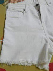 Dressberry White Shorts