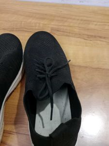 Black Knit Sneakers - Comfort &amp; Style