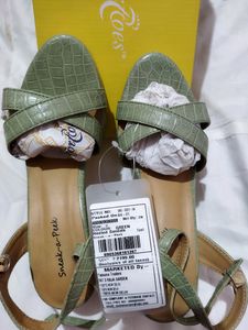 La-Peek Green Sandals