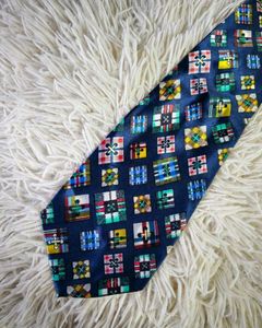 Tie