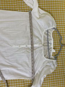 H&amp;M White Top Size Euro 38