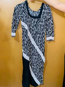 5 Combo Dress, Suit Wth Pants+ 1 Black Pant