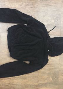 Black Fuzzy Hoodie crop fit