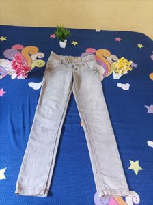 Girl&#39;s Jeans