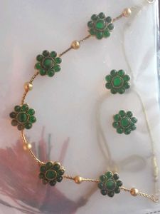 Green Floral Jewelry Set