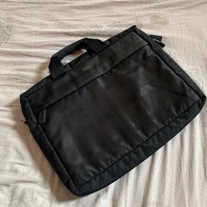 Daks Laptop Bag