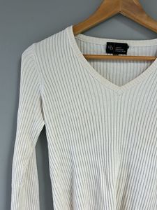 Ribbed V-Neck Long Sleeve Top