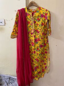 SVRNAA Floral Kurta Set