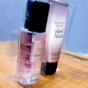 Victoria&#39;s Secret Velvet Petals Set
