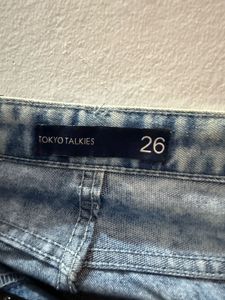 Ripped Light Wash Jeans(26)