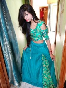lahenga with crop top nd dupatta