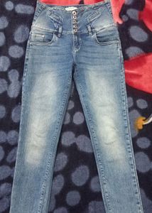 Women Straight Fit Jeans👖