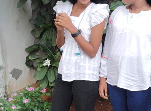 White Knoted Top