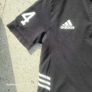 Adidas Black T shirt ⚡️