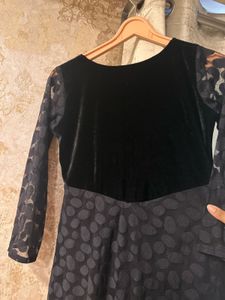 Elegant Black Velvet &amp; Lace Dress, Bust-32