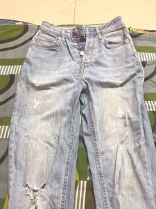 Forever 21 Ripped Jean