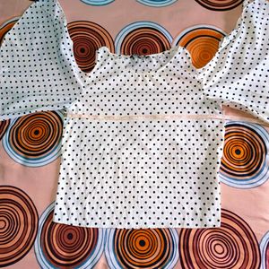 🛍️Polka Dot Cold Shoulder Top &amp; Black Jeans ⭐⭐⭐⭐⭐