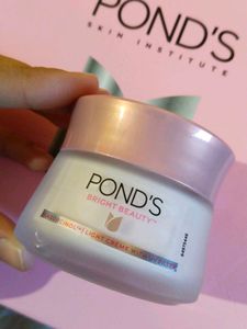 Pond&#39;s Bright Beauty Creme