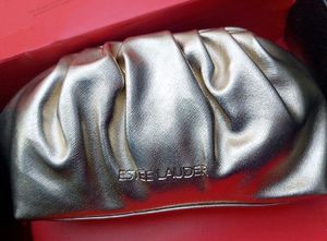 Estee Lauder Clutch ♥️💘