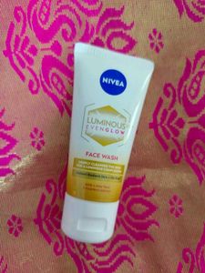 Nivea Luminous EvenGlow Face Wash