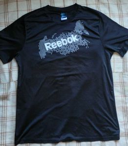 Reebok Black Graphic T-Shirt