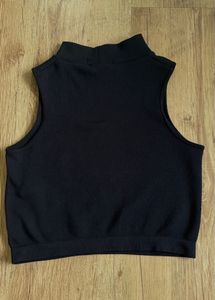 Black Sleevless Turtleneck Crop Top