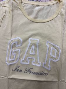 GAP Lemon Yellow tee - Brighten Up Ur Summer Look