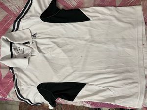 Adidas Tshirt