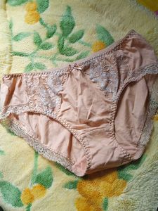 Lace Details Briefs