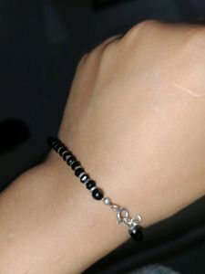 925 Sterling Silver Bracelet Nazriya Black Beeds