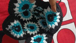 Crochet 🧶 Shoulder Bag