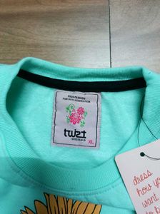 Woman&#39; Sweatshirt