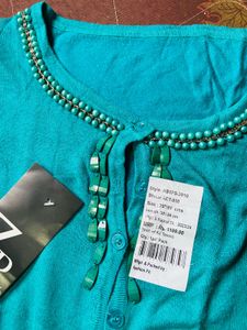 Cardigan Top Universal Design Faction