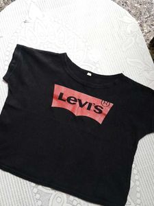 Levi’s Tee