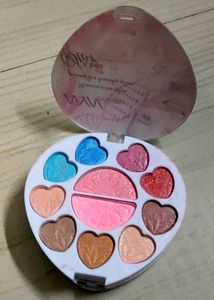 NYN Compact Powder