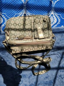Stylish Sling Bag With Multiple Compartments