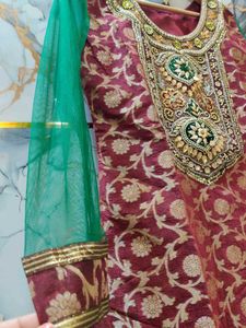 Banarasi Elegant Embroidered Kurta