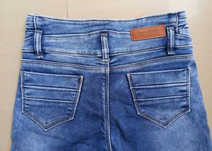 Light Wash Skinny Jeans - Women