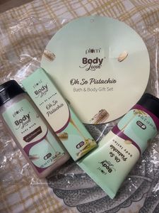 Plum Oh So Pistachio bath n body Set