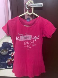 Pink tshirt